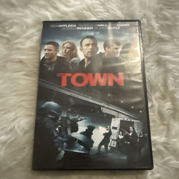 The Town (DVD, 2010) - Picture 1 of 4
